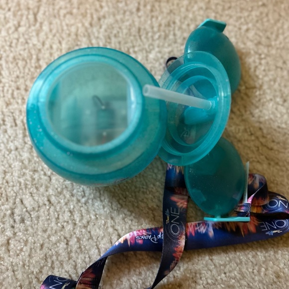 *Brand New* Disneyland World of Color One Teal Color Changing Cup - Picture 6 of 6